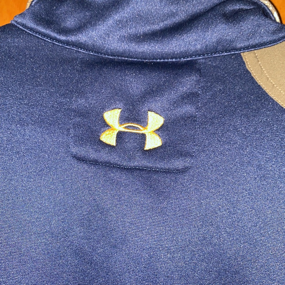 Under Armour Pull Over - image 4